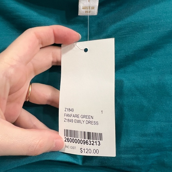 BNWT Kookai Emily Dress with cutout in Fanfare Green - Picture 3 of 6